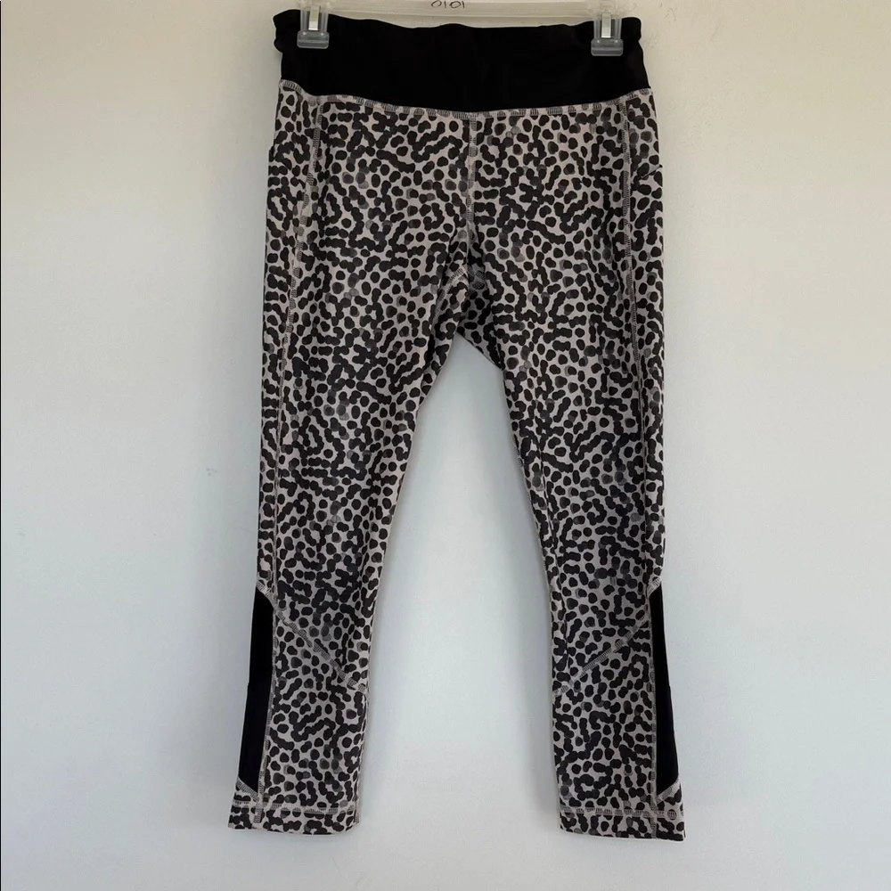 lululemon athletica Women’s Black and Gray Patterned Leggings